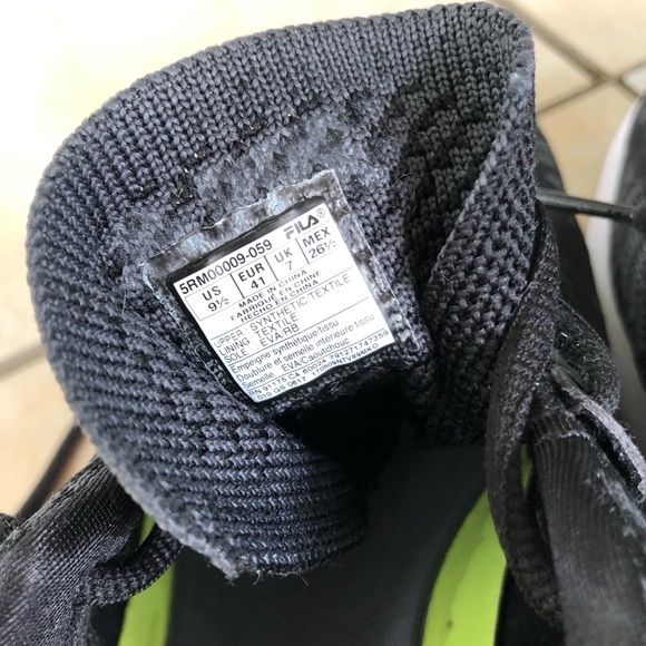 Fila tennis shoes - Picture 5 of 5